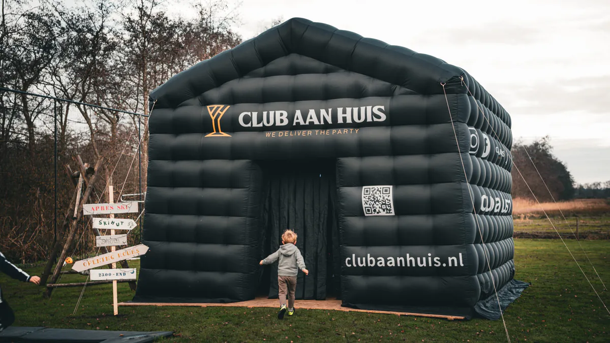 Discotent 5,3x5 m bij Club Aan Huis